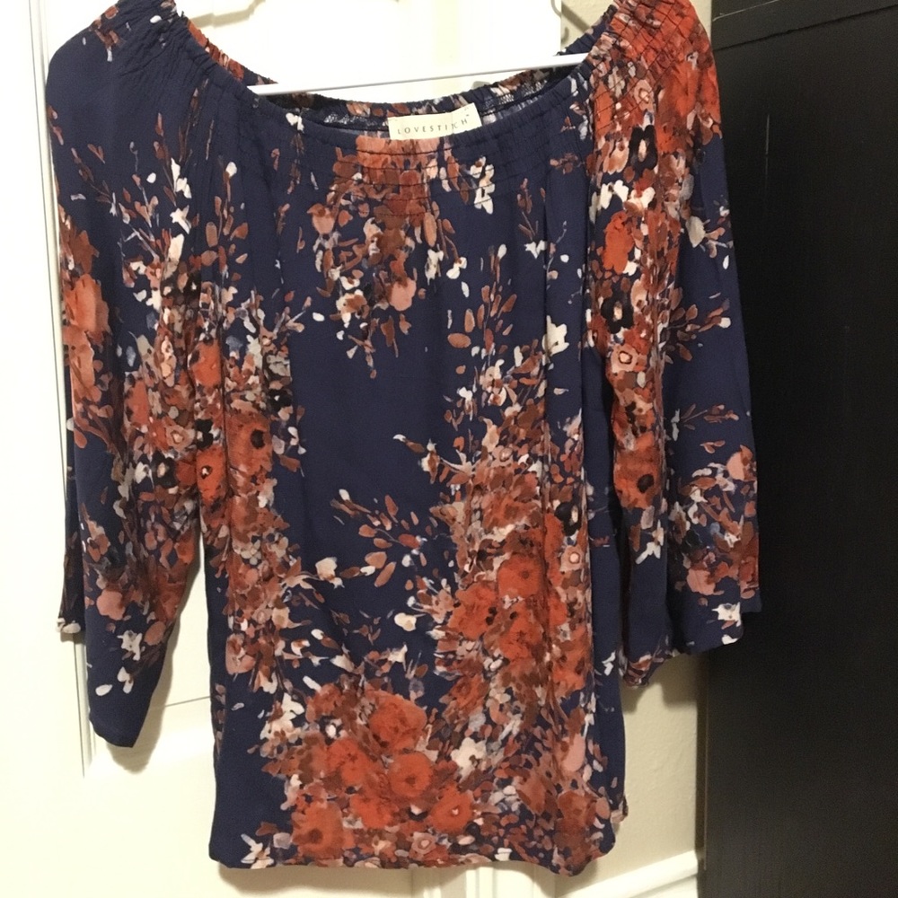 Women’s Small Blouse